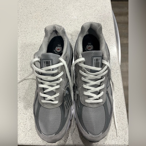 New Balance Gray and White 990 V4